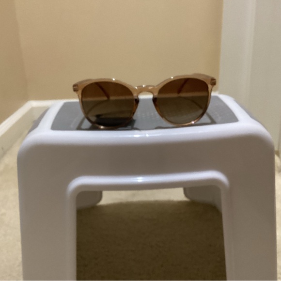 🆕🔥 Panama Jack Tan Sunglasses super cute. You can wear these anywhere. - Picture 3 of 3